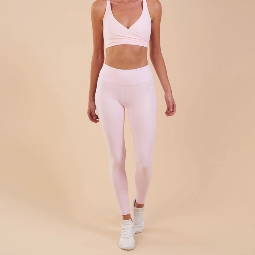 Gymshark Dreamy Leggings in Chalk Pink